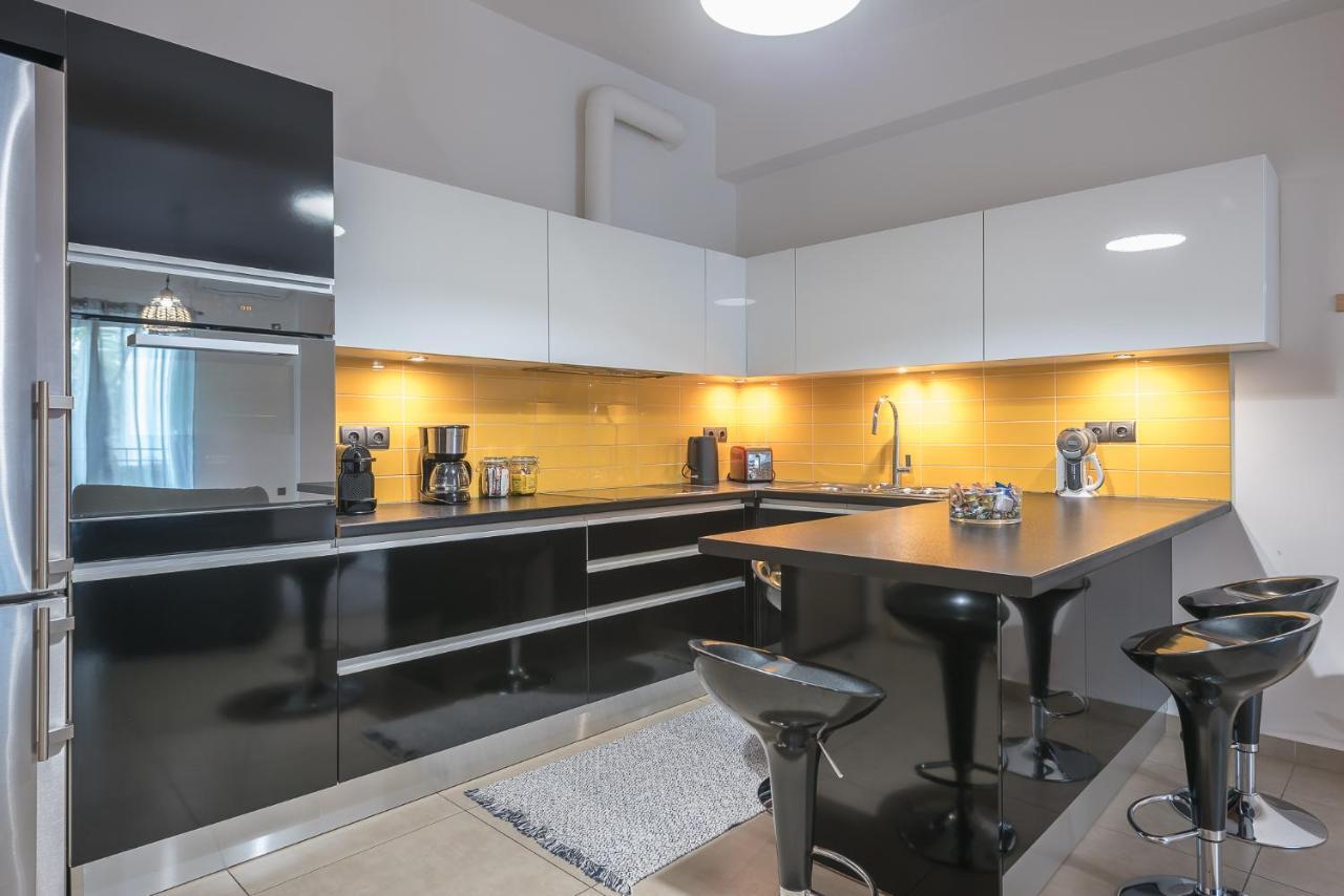 Confy Living Apartment Metaxourghio Metro Station Атина Екстериор снимка